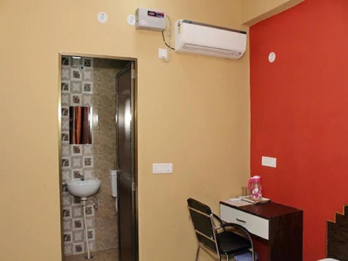Hotel Kashi Varanasi Exteriör bild